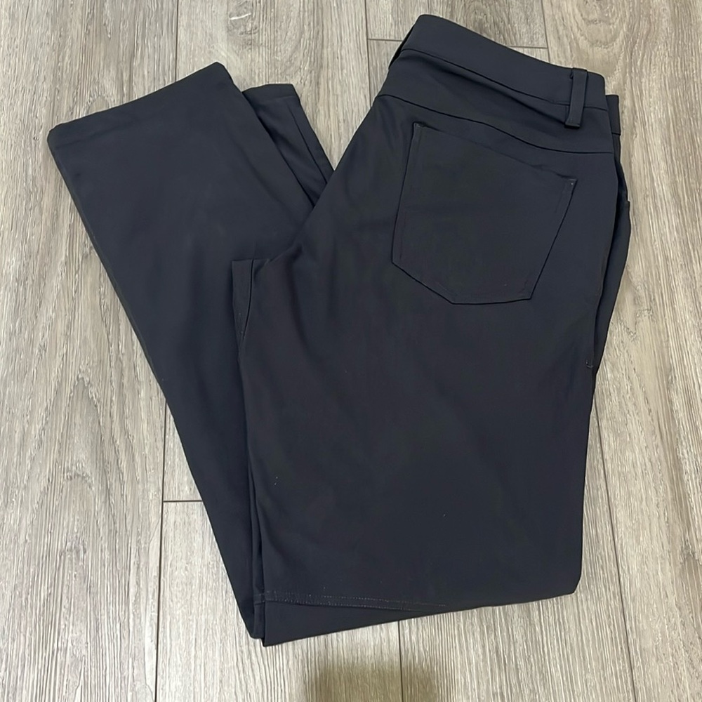 Lululemon ABC pant. Classic fit. Size 32. Worn literally 1 time. Make an offer